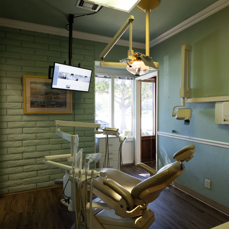 Bay Area Dental & Implant Center office view 20